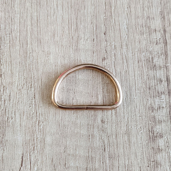 Boucle demi-lune métal or clair 30 mm