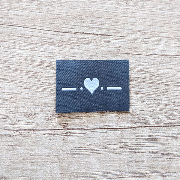 Etiquette à coudre - Anthracite coeur blanc