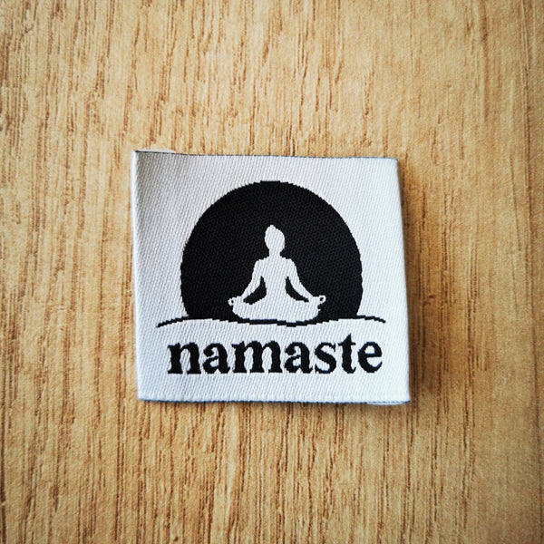 Etiquette à coudre -Namaste-