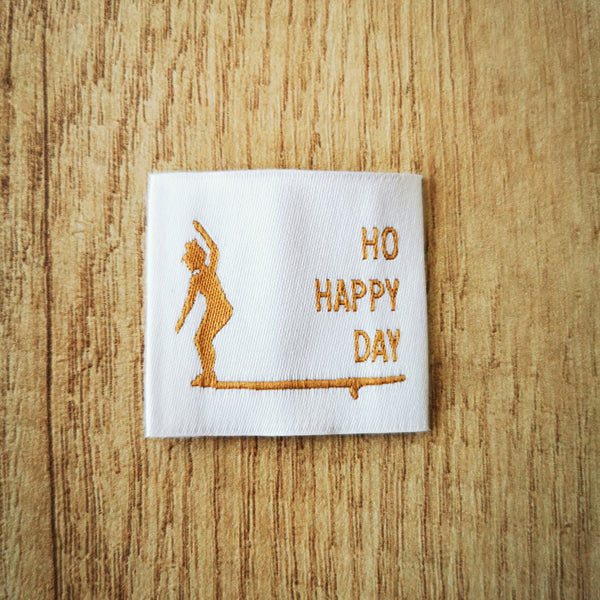 Etiquette à coudre -Ho Happy Day-