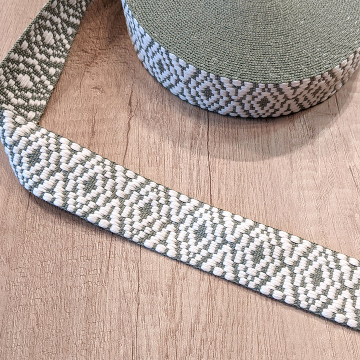 Galon Sangle ethnique Tilleul et blanc 38 mm