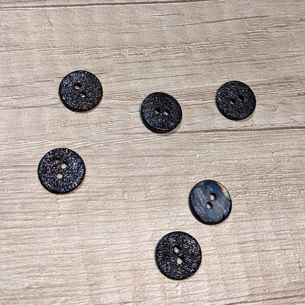 Boutons nacre paillettes noir 12 mm