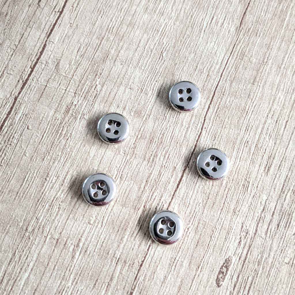 Lot De 4 Petits Boutons Argentés - Diamètre 10 Mm - En Métal, Occasion