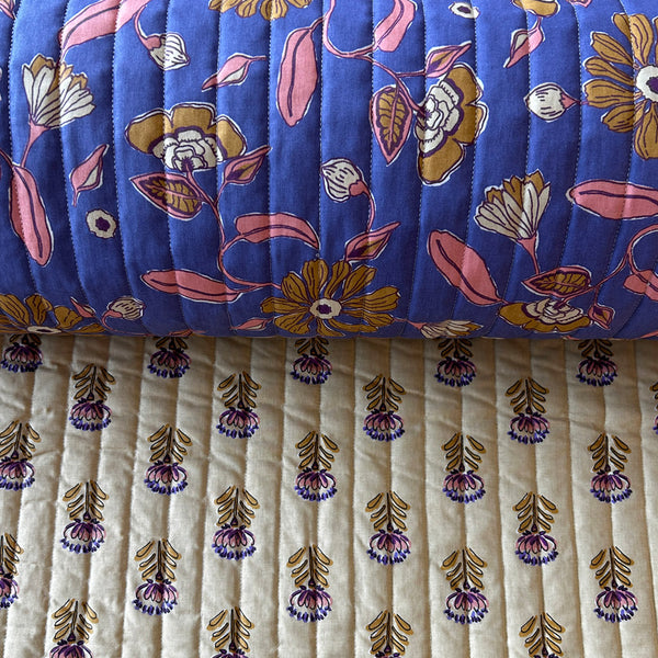 Matelassé coton double face bleu violet saumon et fleur vanille