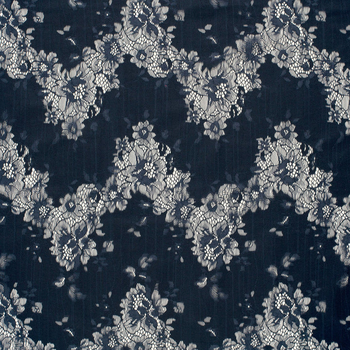 Dentelle fleur ajourée bleu marine