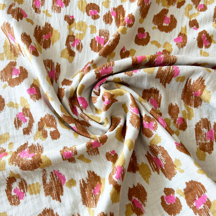 Tissu Double gaze vanille léopard jaune et rose