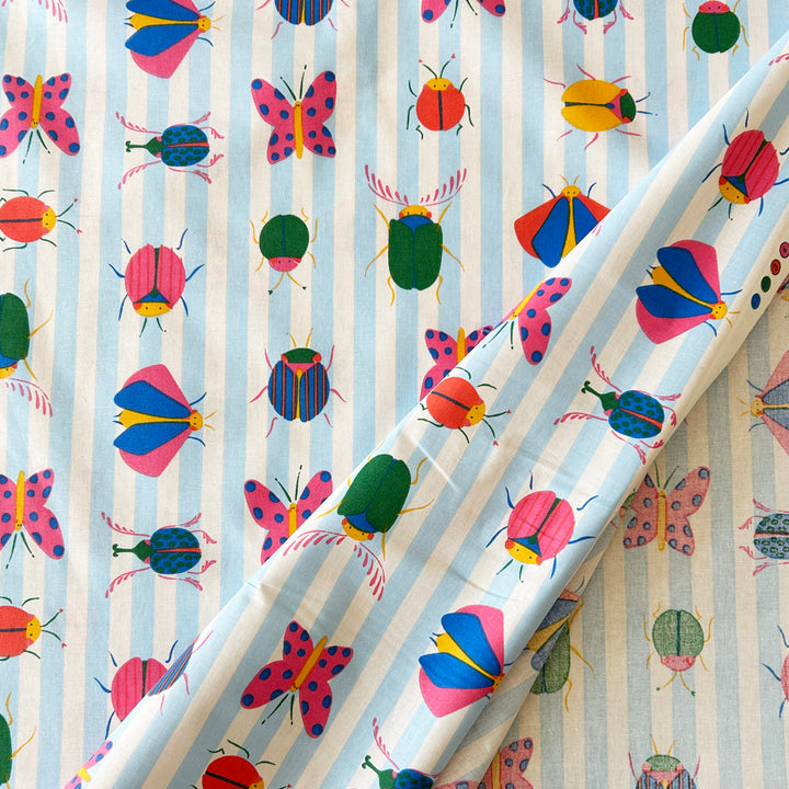 Toile rayée bleu et blanc papillon - scarabée
