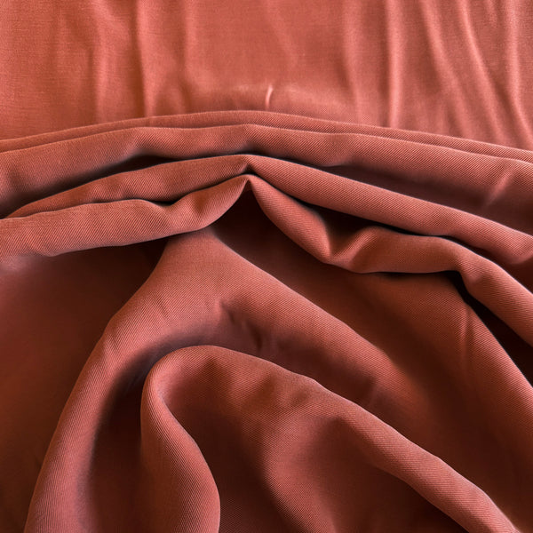 Sergé de viscose rouille