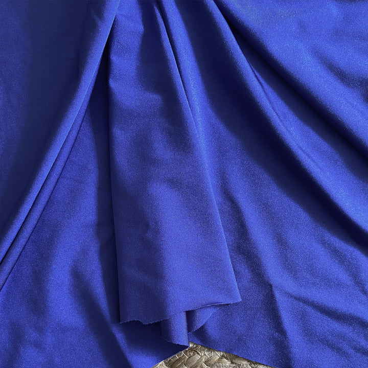 Tissu maillot de bain bleu intense