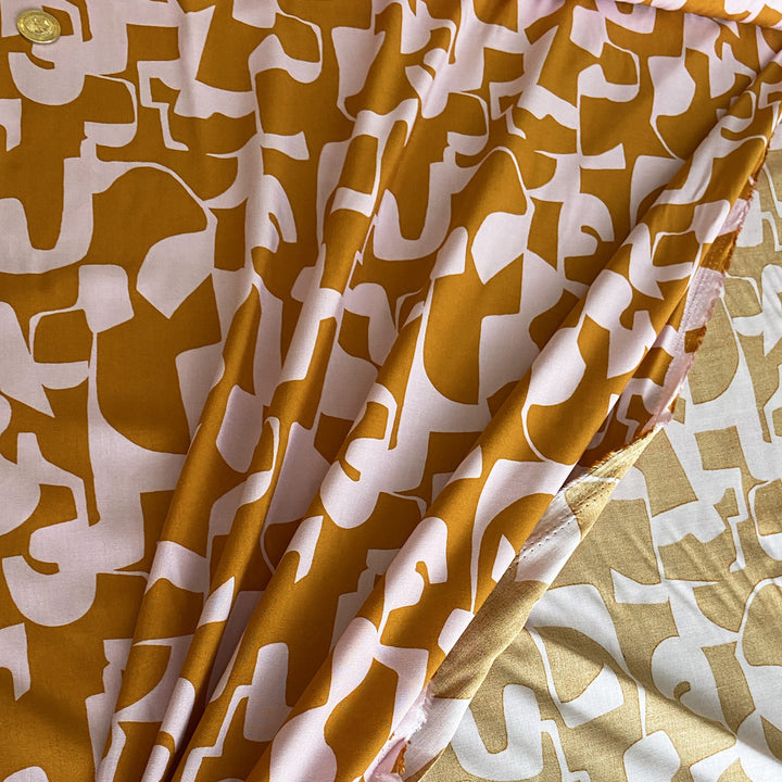 Viscose motif abstrait ocre et rose