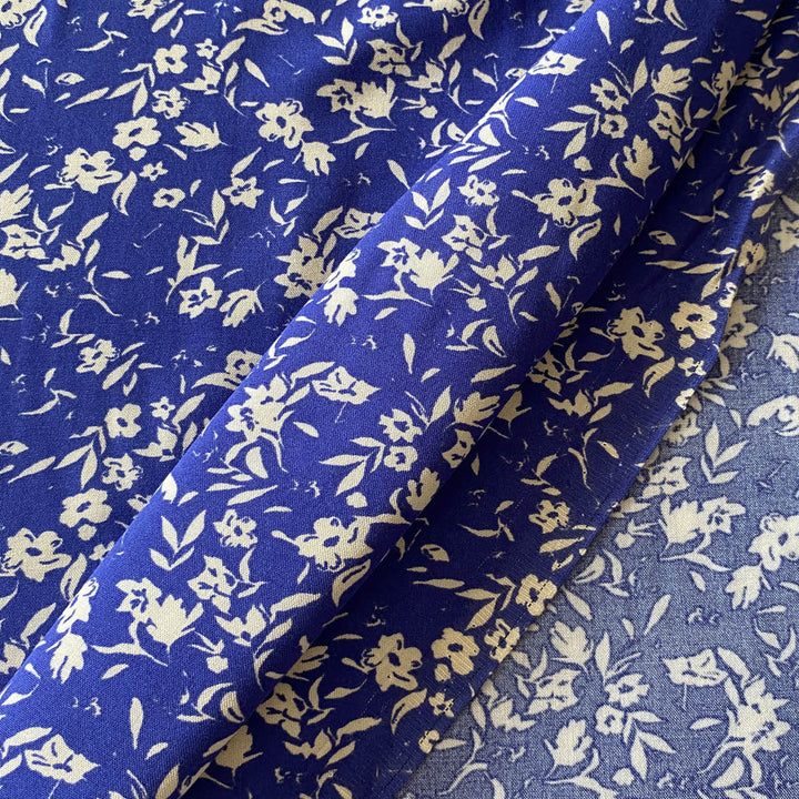 Viscose indigo fleurette écru