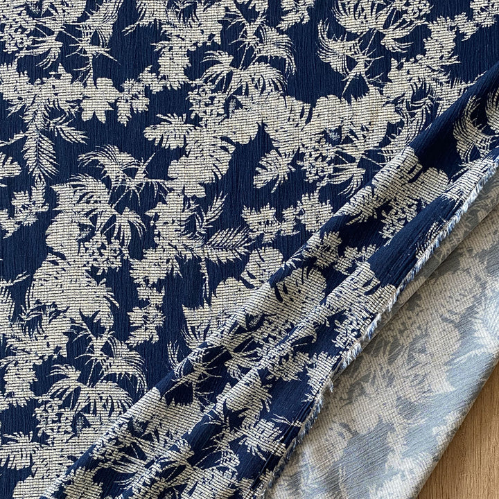 Voile de viscose bleu Palmier écru