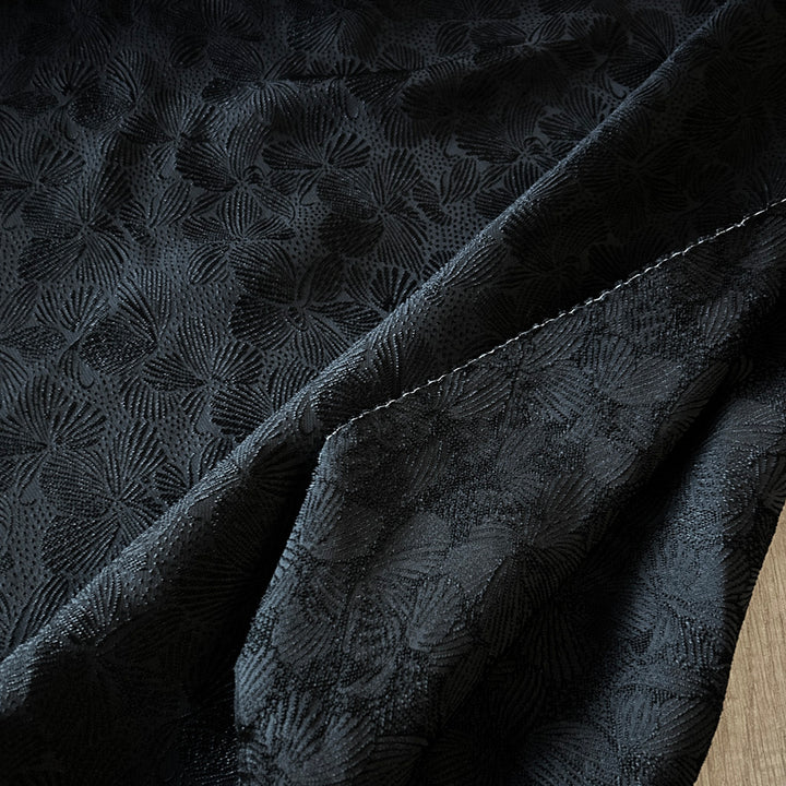 Voile jacquard camélia noir Made in France