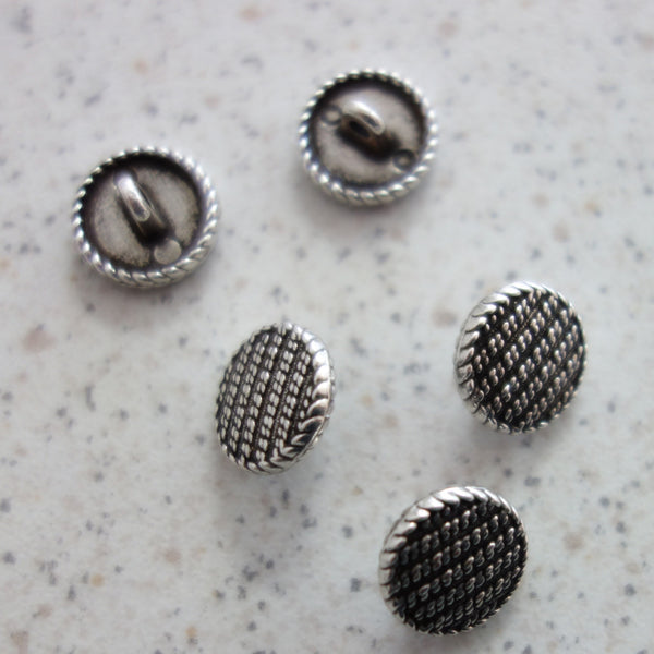 Bouton métal chaînettes argent 11 mm