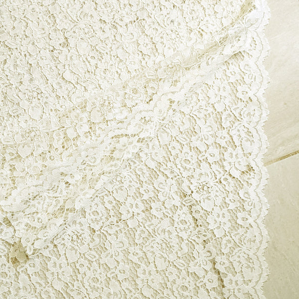 Dentelle fleur feston écrue