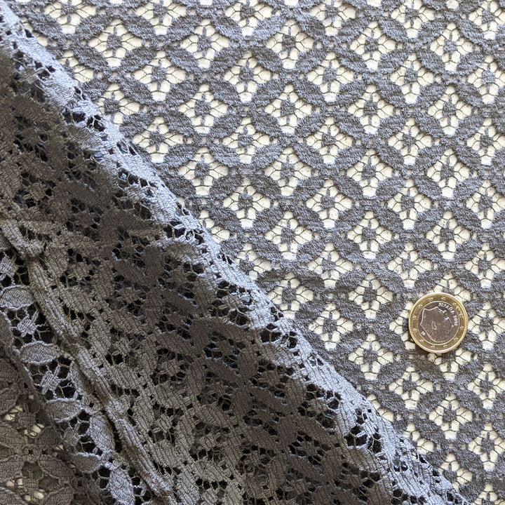 Dentelle grise n°3