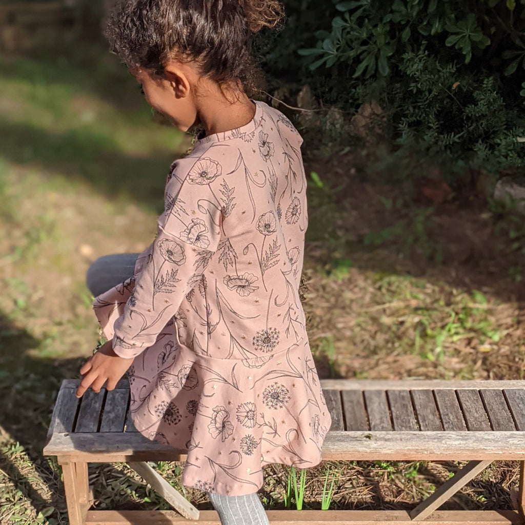 Patron robe qui tourne fille deals