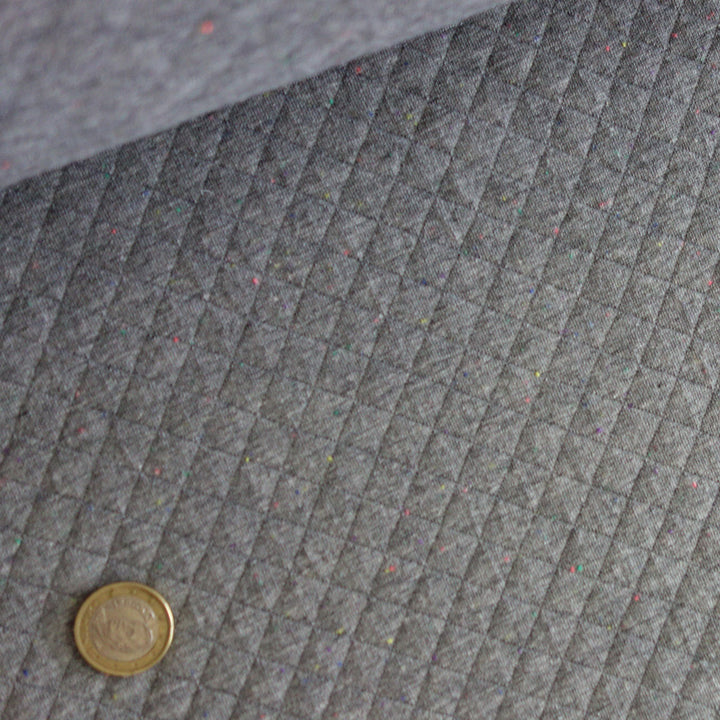 Tissu Matelassé petits carreaux gris chiné foncé mélangé