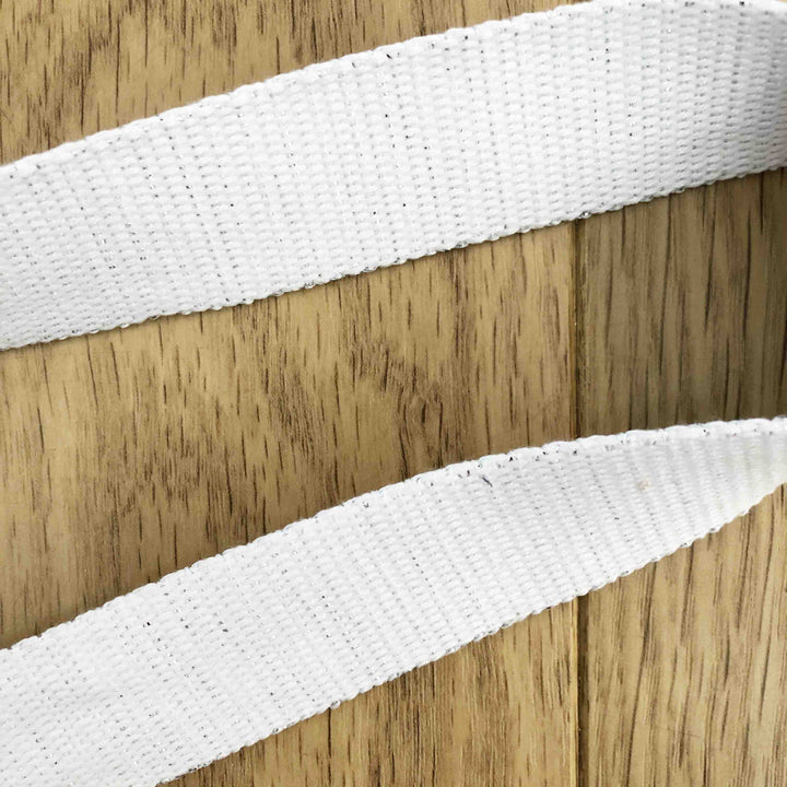 Sangle synthétique blanc et argent