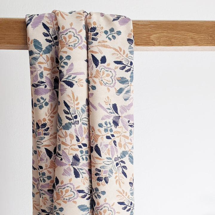 Sergé de Viscose Carmin Chantilly